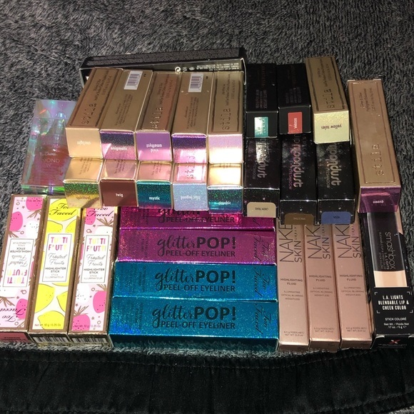 M̷y̷s̷t̷e̷r̷y̷ ̷M̷a̷k̷e̷u̷p̷ ̷B̷o̷x̷ - Picture 5 of 16